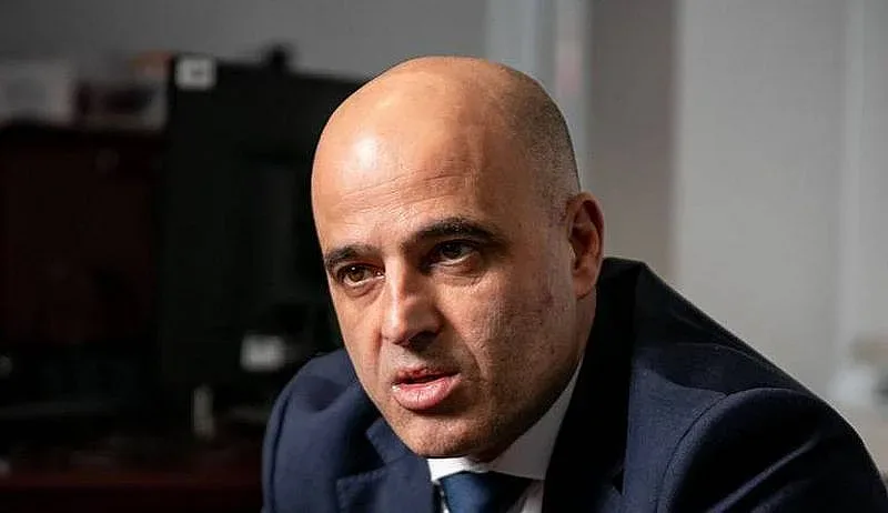 Македонският премиер се нахвърли на бившите български управляващи