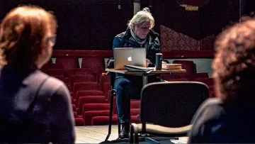 Култов наш режисьор се връща на родна сцена!