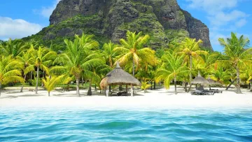 Има ли такова райско кътче? Ето го островът