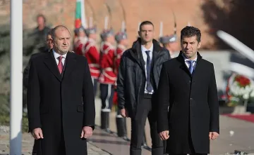 Радев и Петков рамо до рамо почетоха Гоце Делчев