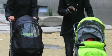 Безмилостни! Частни бирници прибраха данъчните облекчения на майки