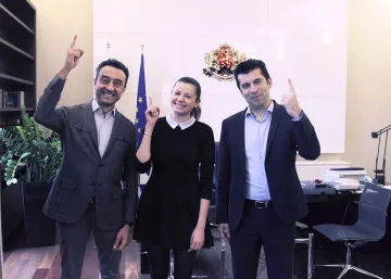 Астронавтка кацна в Министерски съвет, ще помага на Лорер