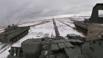 НАТО бие тревога: 30 000 руски военни преминаха границата