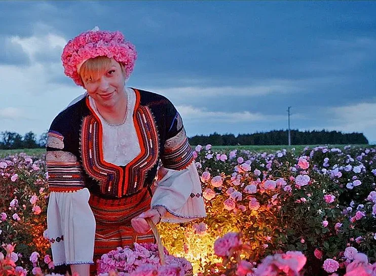 Скандал! Джендъри позират като модели на Майстора, държавата плаща