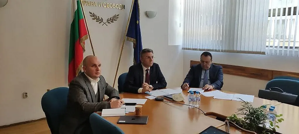 ДПС представи на Вера Юрова промените в Конституцията