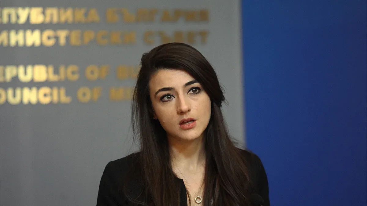 Бориславова: Хора от списъка на премиера организират протести