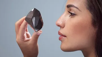 Продават на търг в Дубай космическото чудо "Енигма"