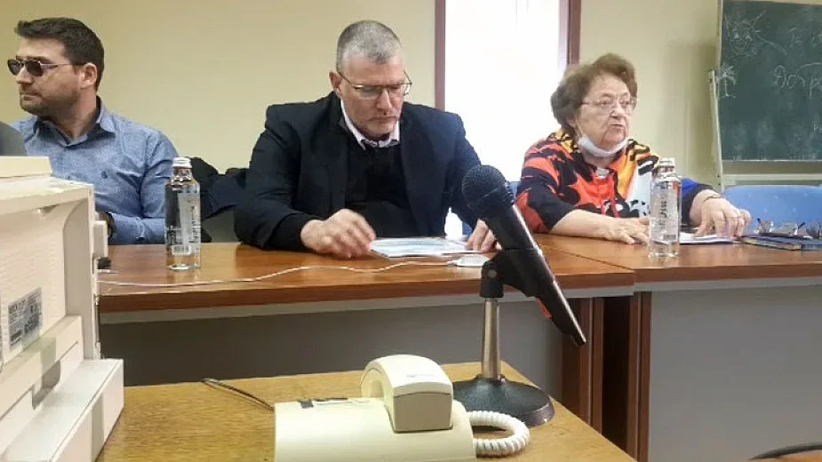 Фейсбук провали работната група за COVID, отнасят въпроса до Петков