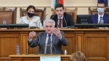 Костадинов благодарен на Бойко Рашков, за какво