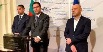 ГЕРБ критикува Янев и Петков за финансирането на армията