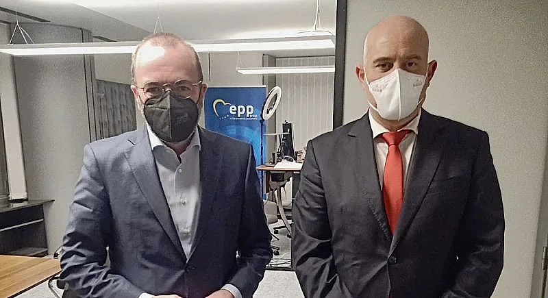 Гешев се срещна с шефа на групата на ЕНП в Европарламента