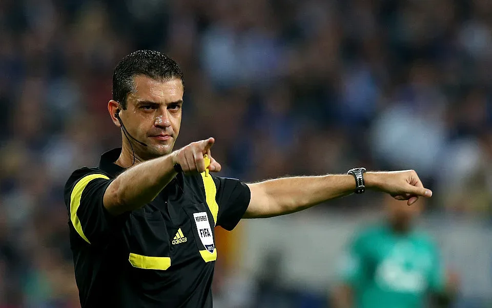 Топ рефер, свирил финал в Шампионската лига, почва работа у нас