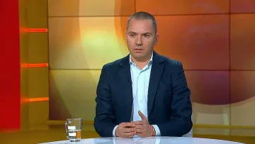 Комедия и цирк! Как ВМРО оценява българската визита в Скопие?