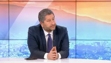 Христо Иванов иска от ГЕРБ и ДПС помощ за промени в Конституцията
