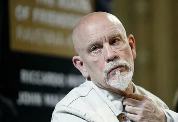 Голяма звезда на Холивуд идва в Народния театър