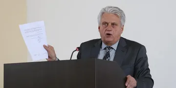 Бойко Рашков поиска извънредни пълномощия за полицаите
