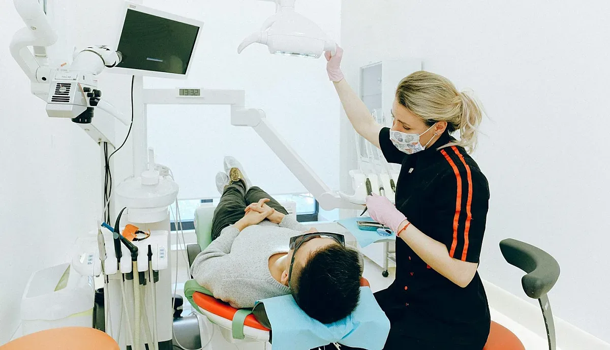 Тези богати европейци не ходят на зъболекар! Причината е уникална