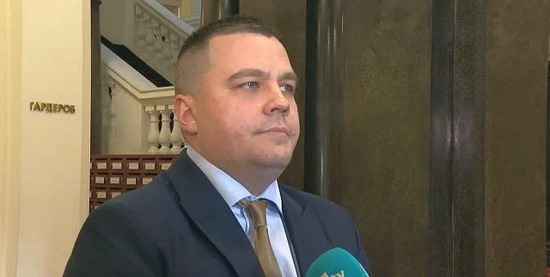 ИТН: Свитият юмрук на Радев обедини нацията