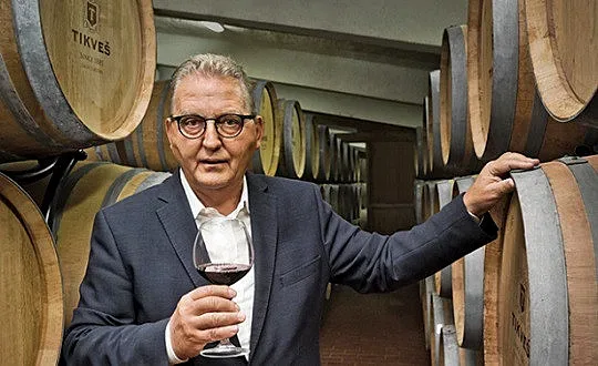 Това ли е посланикът на Скопие в София