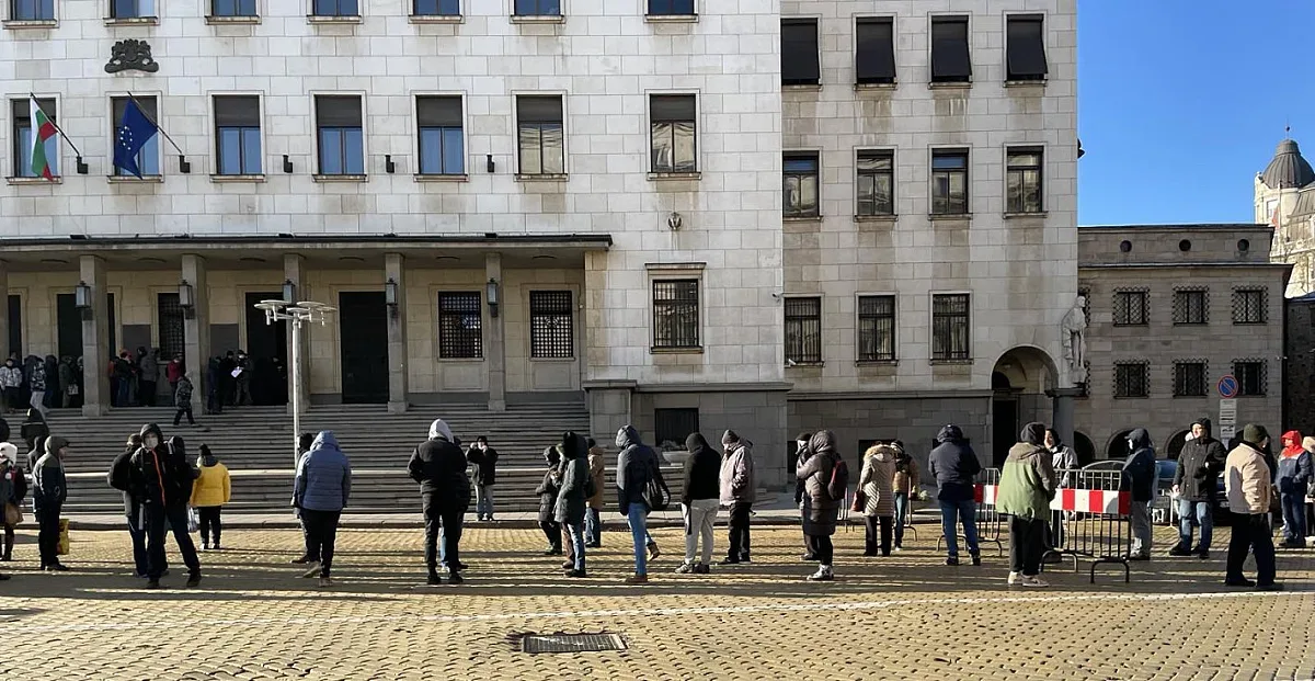 Огромна опашка за Гоце Делчев, цената му се удвои за часове