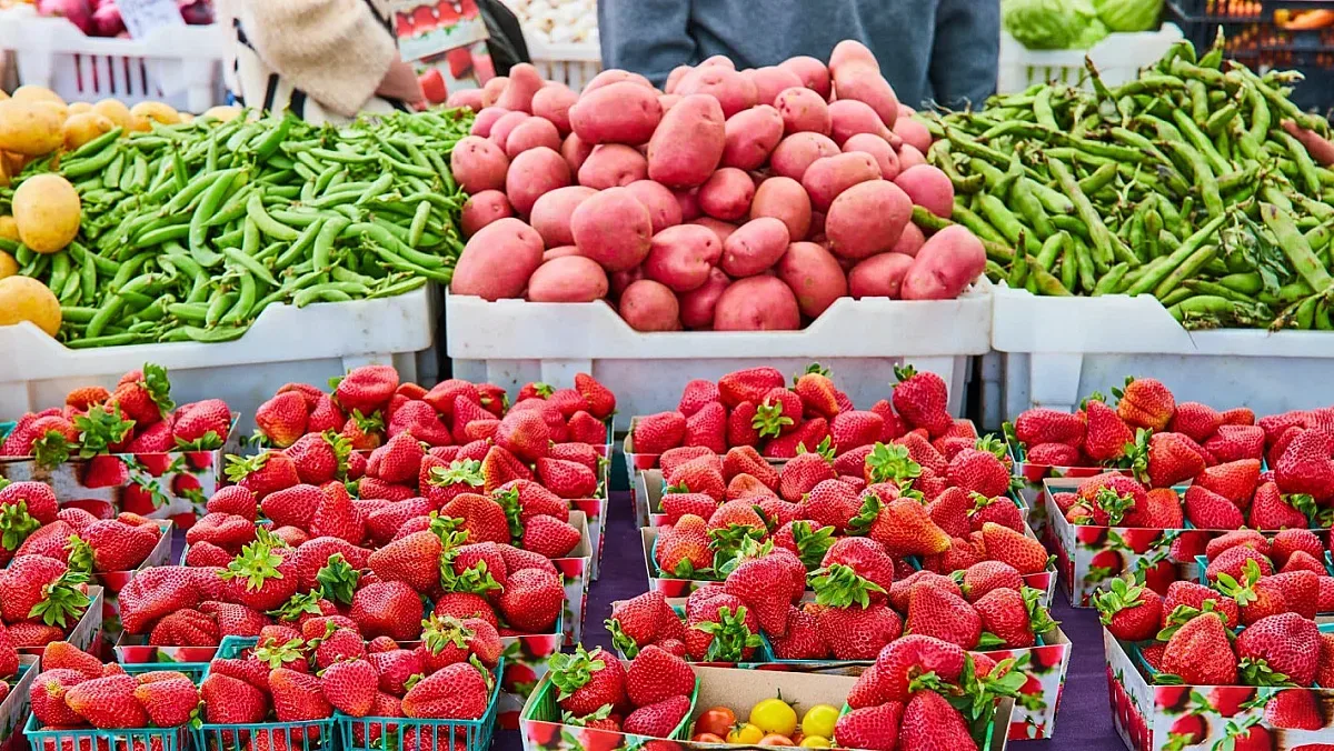Любими храни на българите продължават да поевтиняват
