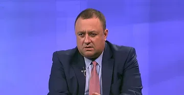 Как ще опазят българския оранжериен домат? Отговаря министърът