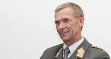 Путин иска да създаде около себе си зона на безопасност