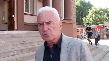 Сидеров побесня за Костадинов: Не го наричайте "новия Волен"!