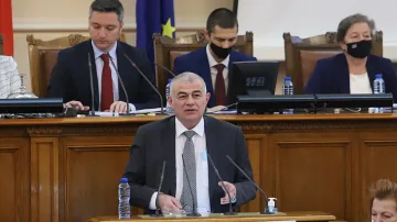 Добавка за ощетените пенсионери. Какво предлага социалният министър