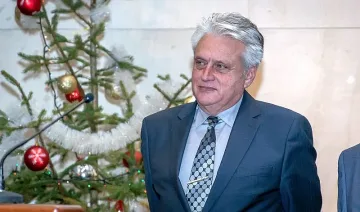 Рашков засилва грижата за старите и болните. Какво ще ги правят?