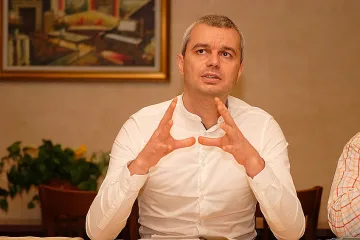 Костадинов даде уникално сравнение за Ковид. Какво написа