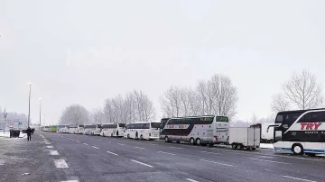 Посланикът ни в Унгария спешно на границата, българи бедстват