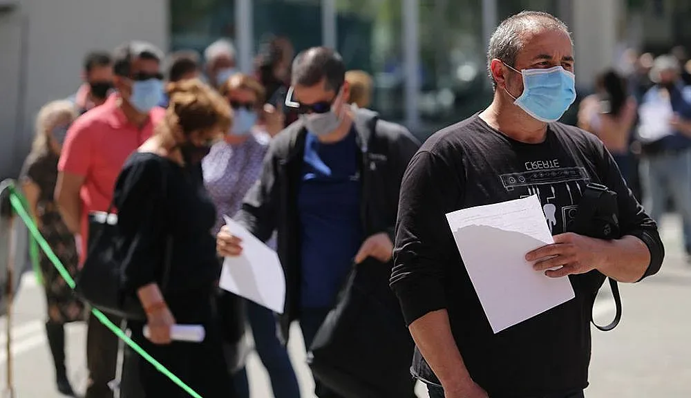 Кога сме най-опасни за околните? Отговаря ковид специалист