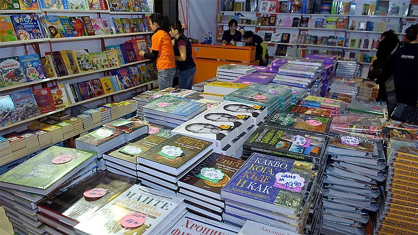 Издателствата пропищяха. Няма хартия за книги!