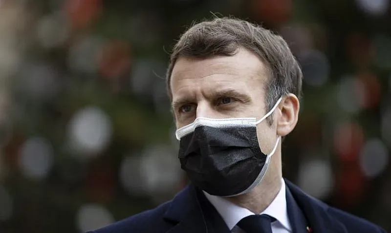 Макрон е в шах. Протестират срещу него, а пак ще стане президент