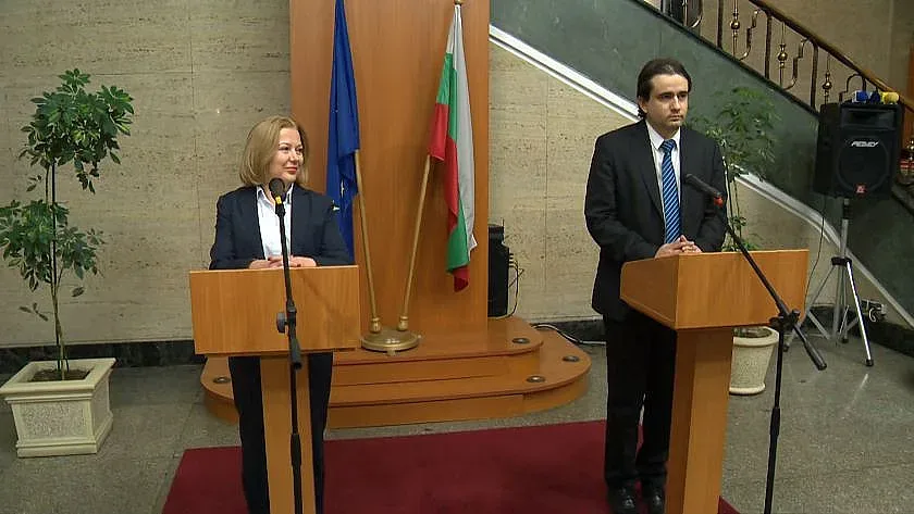 Имало ли е теч на лични данни от БУЛСТАТ? Министри отричат