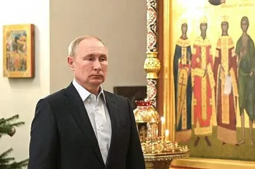 Полюшвал ли се е Путин в църквата на Рождество?