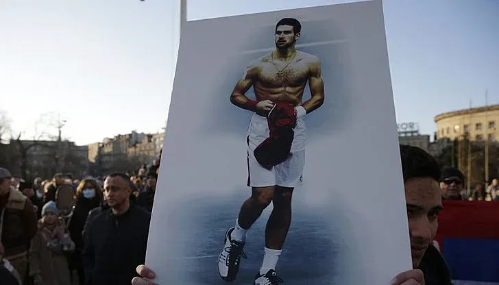 Белград се вдигна заради Ноле. Министър на протест