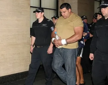 Порязаха сериозно осъден доживот. Какво му взеха