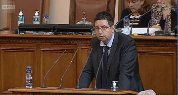 Петър Чобанов с горещ въпрос: Къде са 9 милиарда лева?