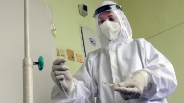 Армията прати лекари в лондонските болници