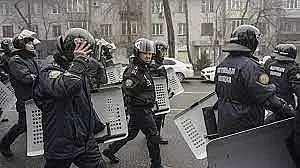 Президентът на Казахстан нареди: Стрелба без предупреждение!