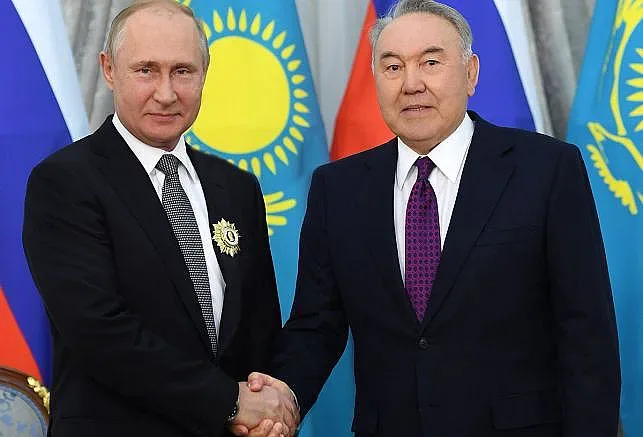 Експерти - Казахстан прати Путин в нокдаун!