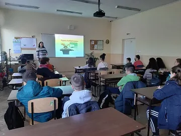 Казанлъшки младежи с кампании в подкрепа на учениците от града