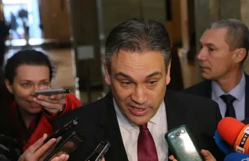 Пламен Георгиев от Валенсия: Завеждам дело, уволняват ме неграмотно