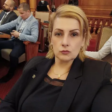 Скандал с гласуването за сертификатите! Не уведомили Възраждане