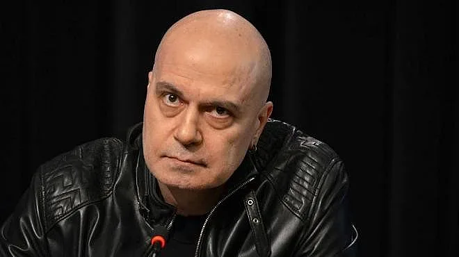 Слави публикува уточнение за Северна Македония