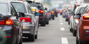 Почна се - огромни  тапи по пътищата