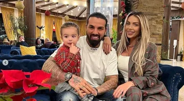 Благо Джизъса пропя на Нова година. Кой му припяваше? (ВИДЕО)