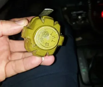 Арестуваха мъж с бойни гранати пред БНБ